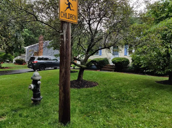 54 Pinehurst Ave, Brockton, MA 02302