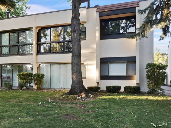 1253 N Camelot Dr, Boise, ID 83704
