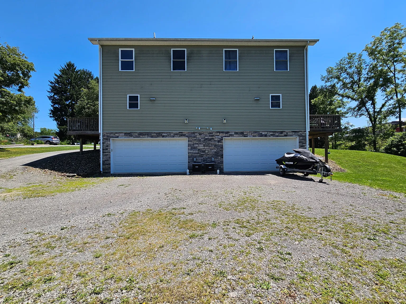 3 bed, 2.5 bath, $2,050 — Photo 4