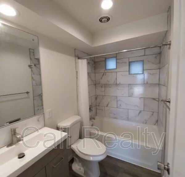 904 W Lincoln Pl #2 — Photo 5
