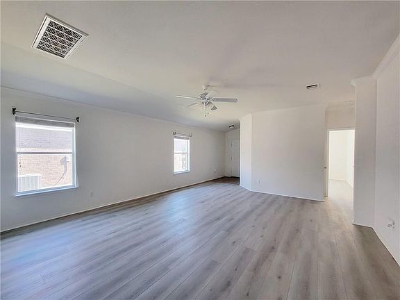 3rd image of 120 Inca Dove Ln
