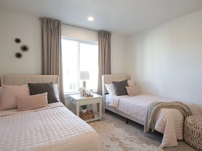1506 Tyram Grv #101 — Photo 12