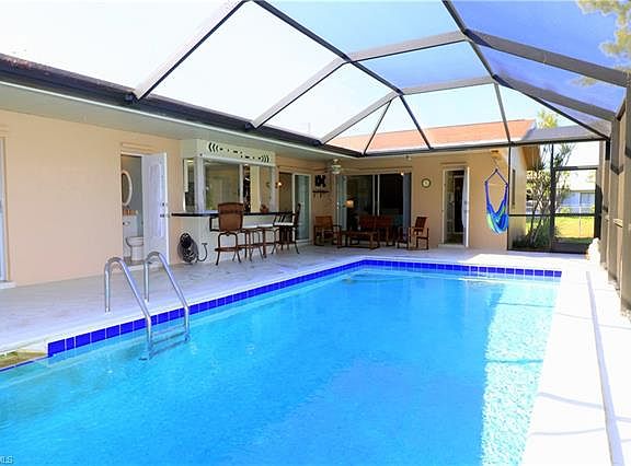 3rd image of 2059 Coral Point Dr