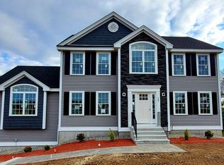 23 Honeybee Rd, Dracut, MA 01826