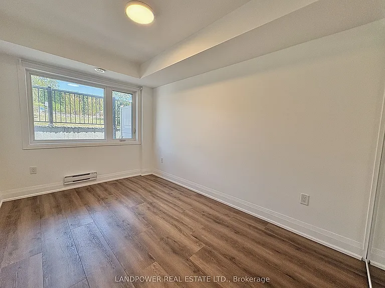 175 William Duncan Rd #5 — Photo 5