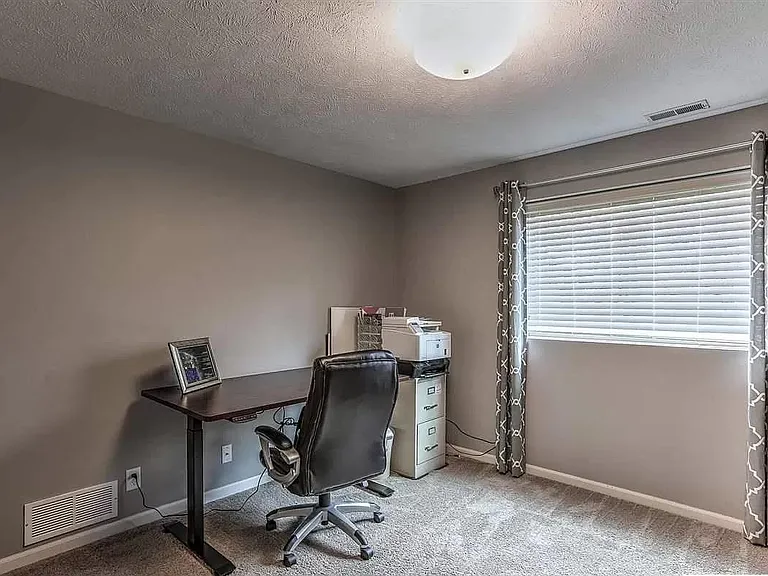 7033 S 183rd Ave — Photo 25