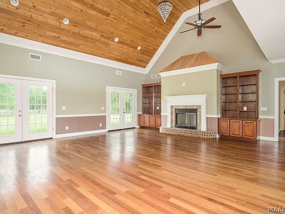 2nd image of 71 Sadie Dr