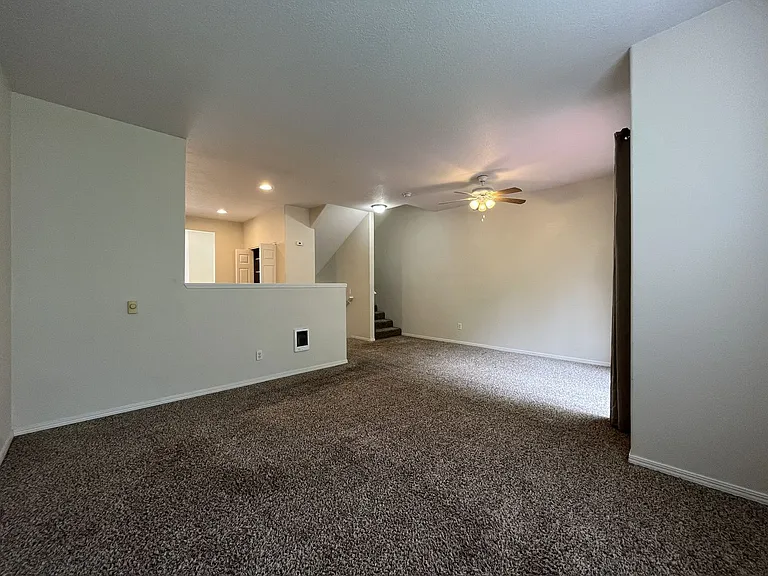 149 NE 75th Ave — Photo 21