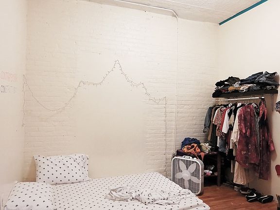 4th image of 175 Stockholm St APT 203S