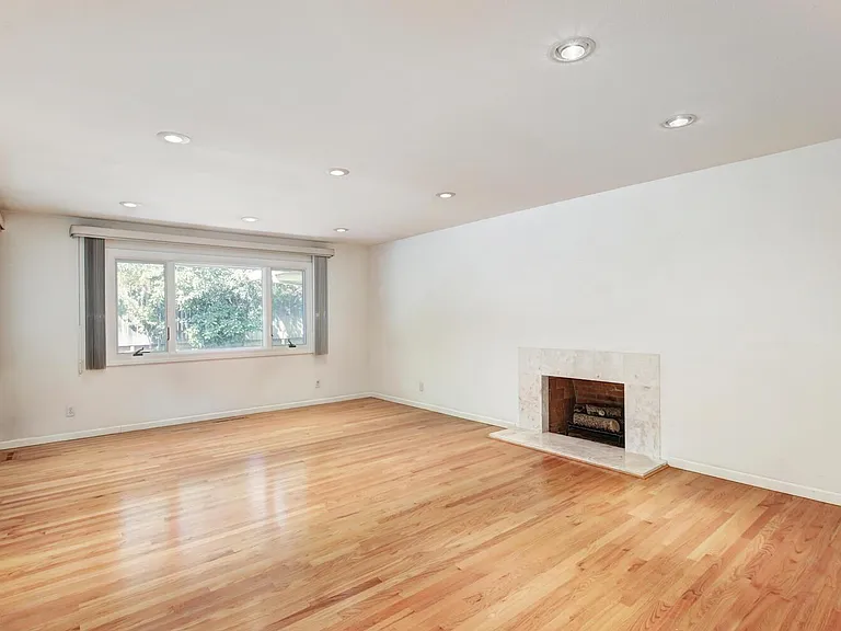 1501 Menlo Ave #1501 — Photo 13