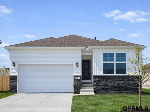 8011 N 113th Ave, Omaha, NE 68142