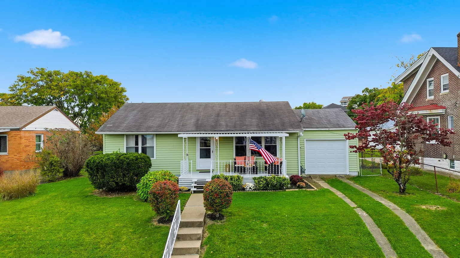 55 Biehl St photo 1