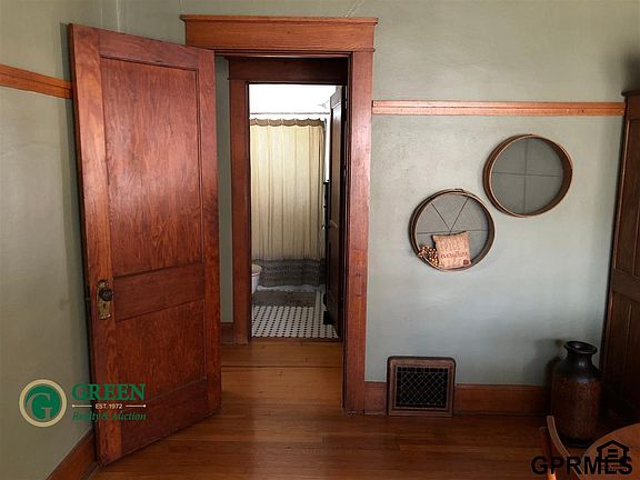 5th image of 1121 N Iowa Ave