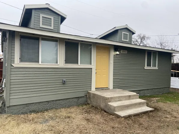 1002 W Myrtle Ave, Visalia, CA 93277