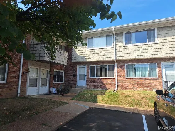 10819 Carroll Wood Way, Saint Louis, MO 63128