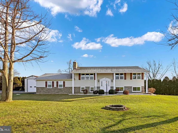 8594 Possum Hollow Rd, Shippensburg, PA 17257