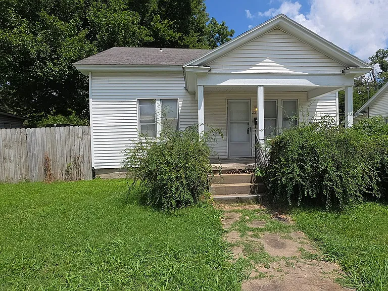 2226 N National Ave — Photo 6