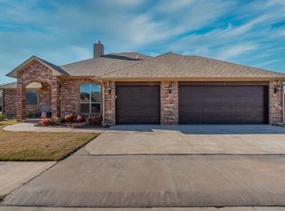 10901 SW 30th Ter, Yukon, OK 73099