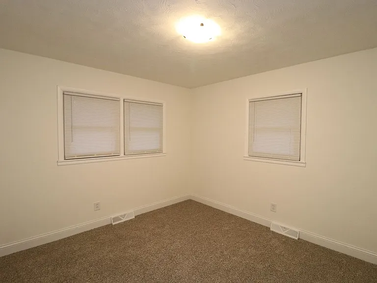 517 Maple St — Photo 6