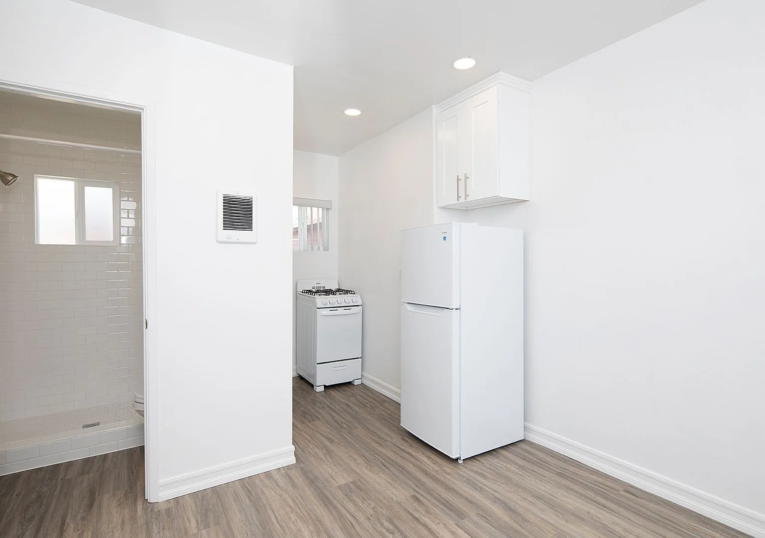 1414 Roosevelt Ave — Photo 4