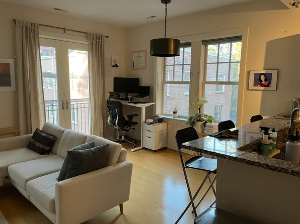 1704 T St NW APT 303, Washington, DC 20009