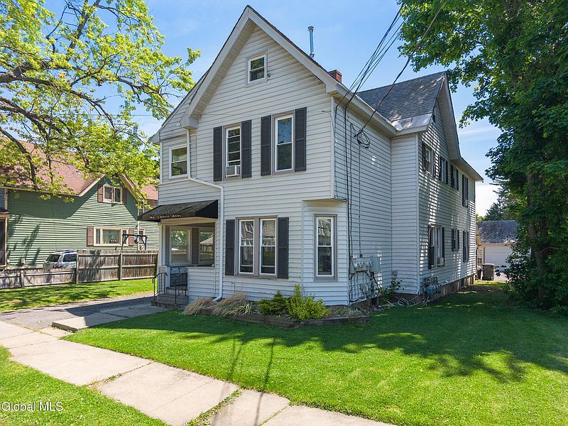 4th image of 94 3rd Avenue