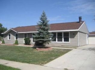810 E Streamwood Blvd, Streamwood, IL