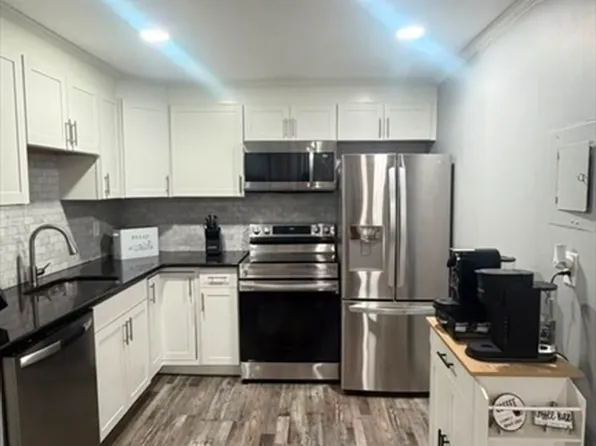 9 Weld St APT 15, Framingham, MA 01702