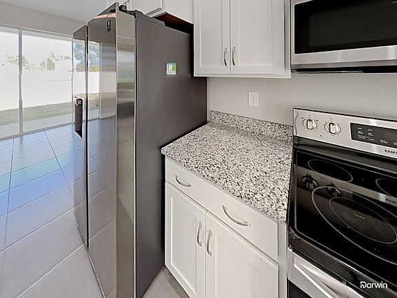 3rd image of 309 Fern Ct