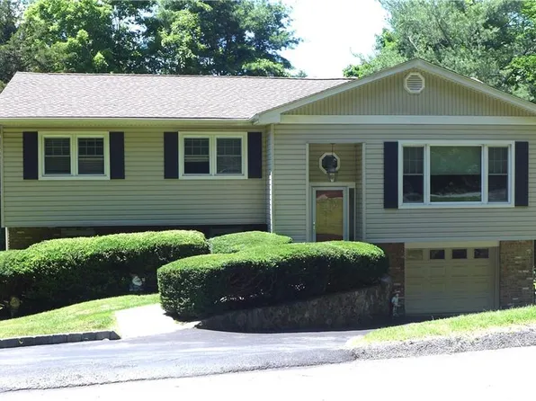 34 Lake Shore Drive, Pleasantville, NY 10570