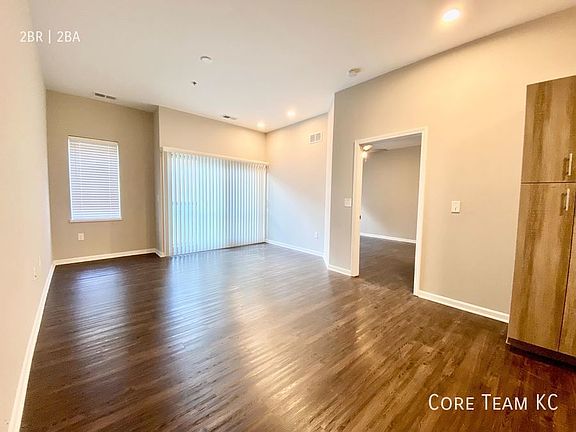 3rd image of 3422 Broadway Blvd #107