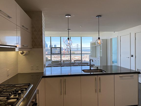 2nd image of 420 Mission Bay Blvd N Unit 1204