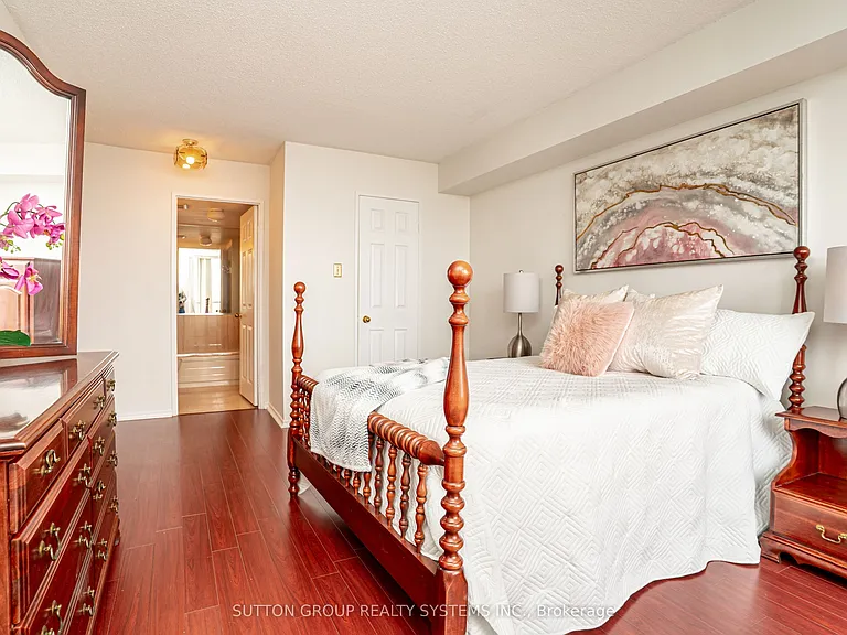 20 Cherrytree Dr #802 — Photo 23