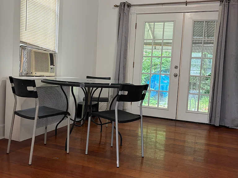 6 Walnut Pl — Photo 3