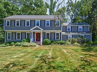 8 Old Chimney Rd, Randolph, NJ 07869