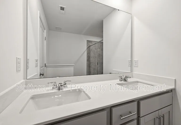2308 Oakwood Meadows Ct — Photo 30
