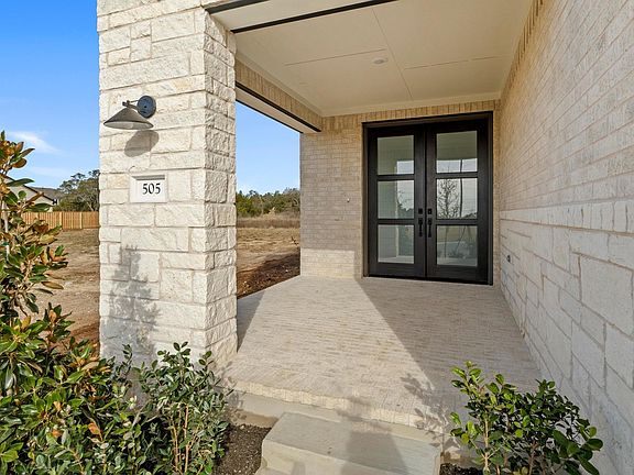 2nd image of 505 Buckaroo Dr