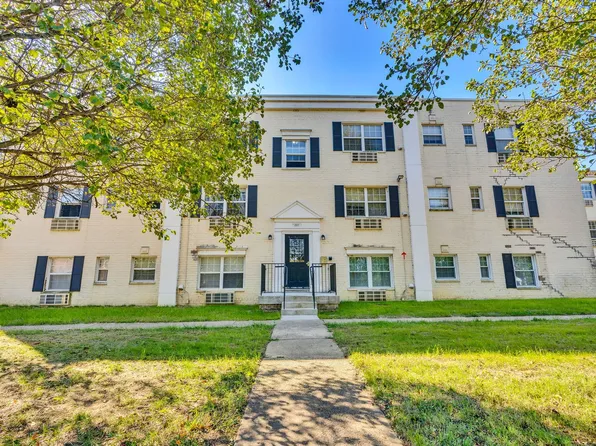 2237 Farrington Ave, Alexandria, VA