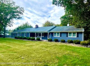 527 Woodview Rd, Toms River, NJ 08755