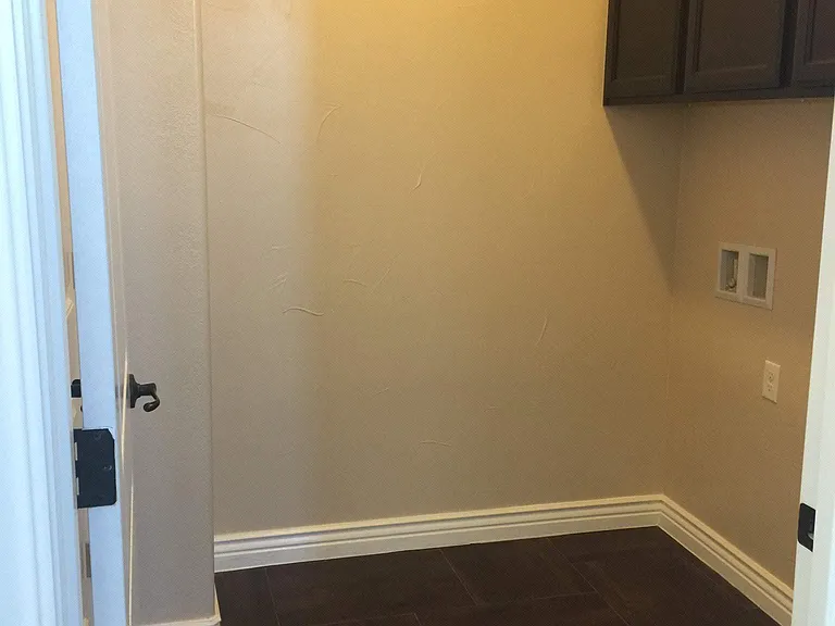14668 Sunny Land Ave — Photo 4