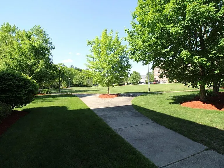4 Powder Mill Sq #106D — Photo 29