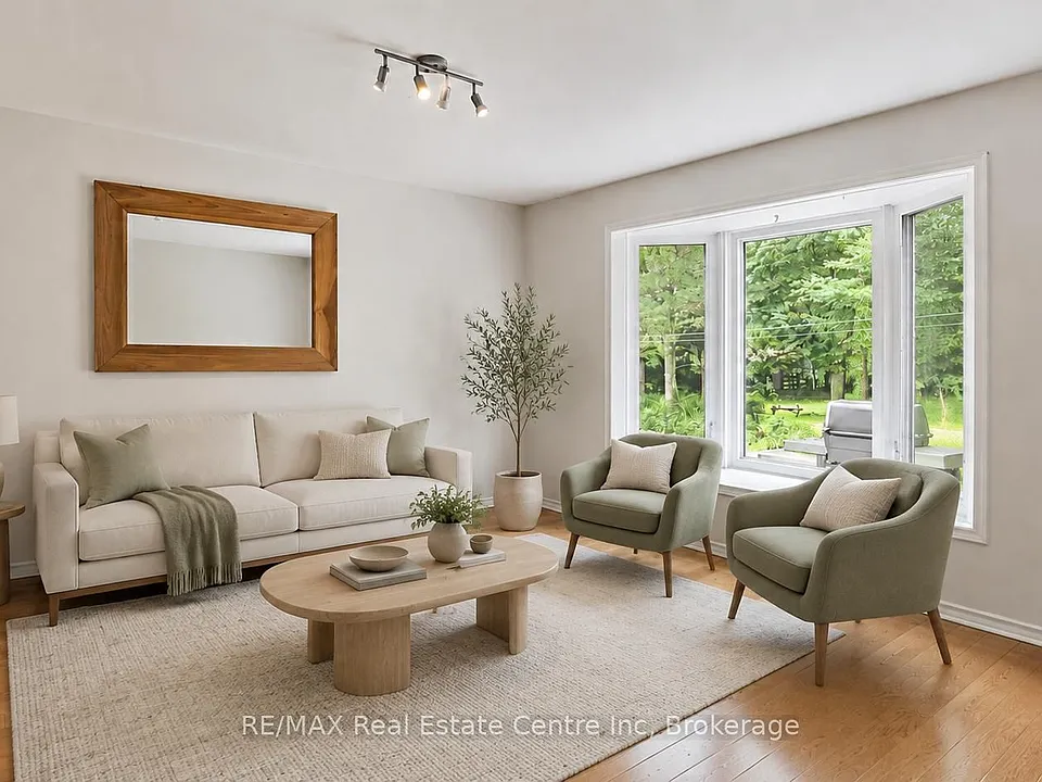 27 Elmhurst Cres