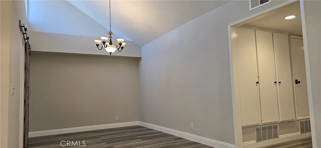 3 bed, 1442 sqft, $5,150 — Photo 3