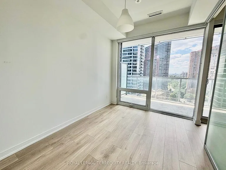 3 Gloucester St #1611 — Photo 13