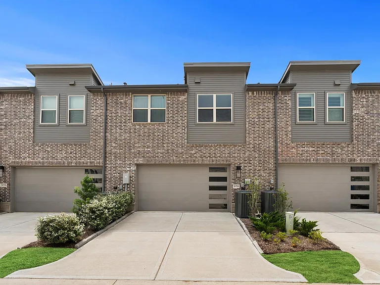 16514 Lake Austin St — Photo 33