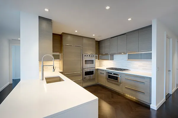 Sold by CMB Realty, LLC | media 3