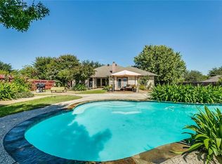 920 High Knoll Dr, Midlothian, TX 76065
