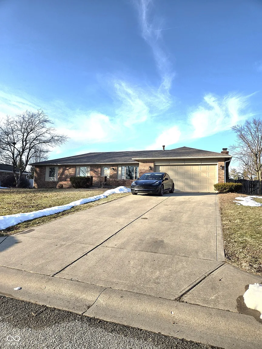 810 Padre Ln photo 1
