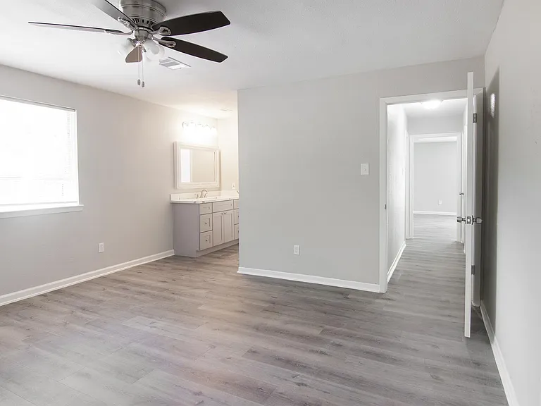 23710 Farm Hill Rd — Photo 13