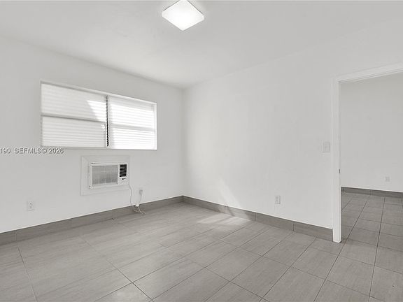4th image of 13390 NE 6th Ave #7-3-2